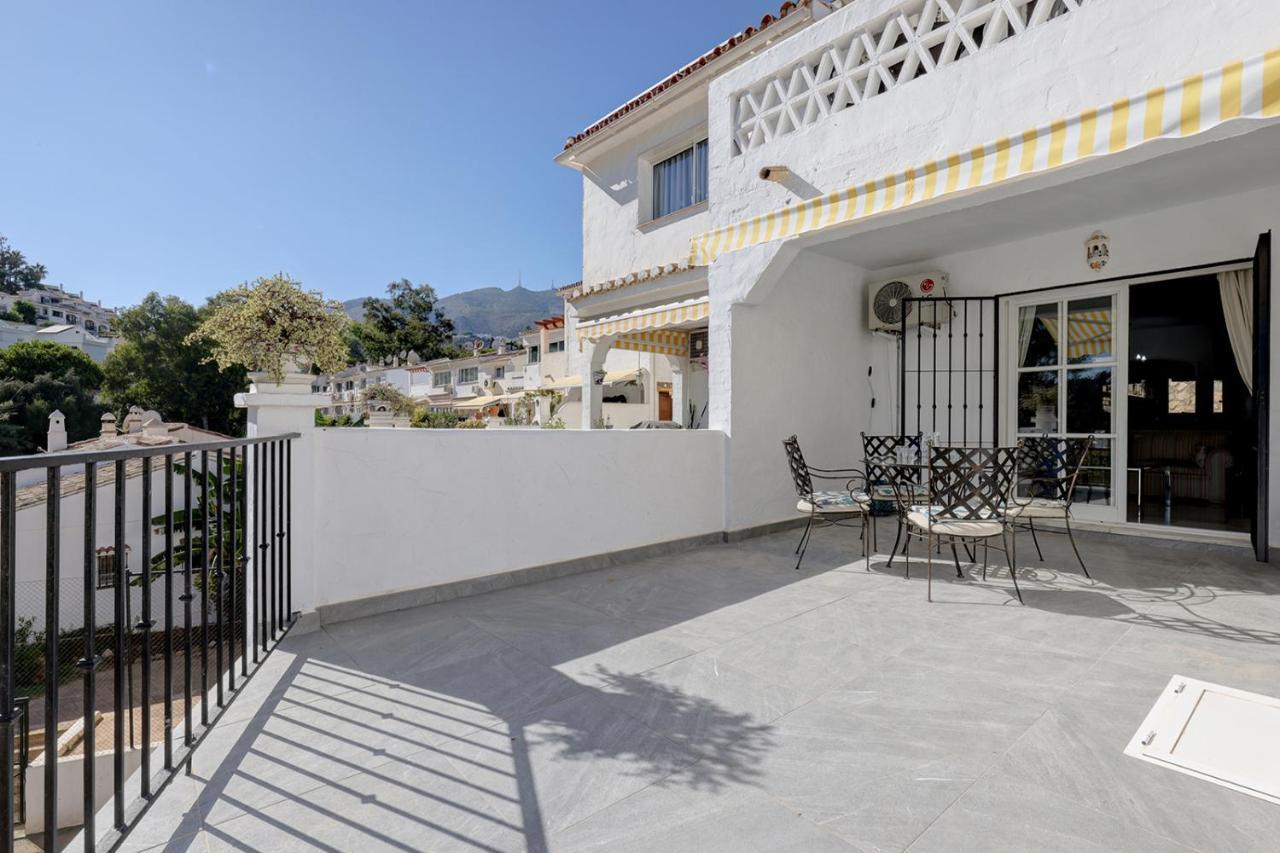 Quaint 2 Bedroom Townhouse With Pool Close To Sea! ベナルマデナ エクステリア 写真