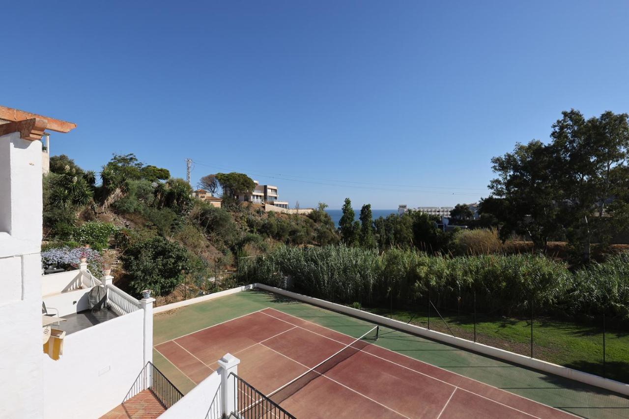 Quaint 2 Bedroom Townhouse With Pool Close To Sea! ベナルマデナ エクステリア 写真