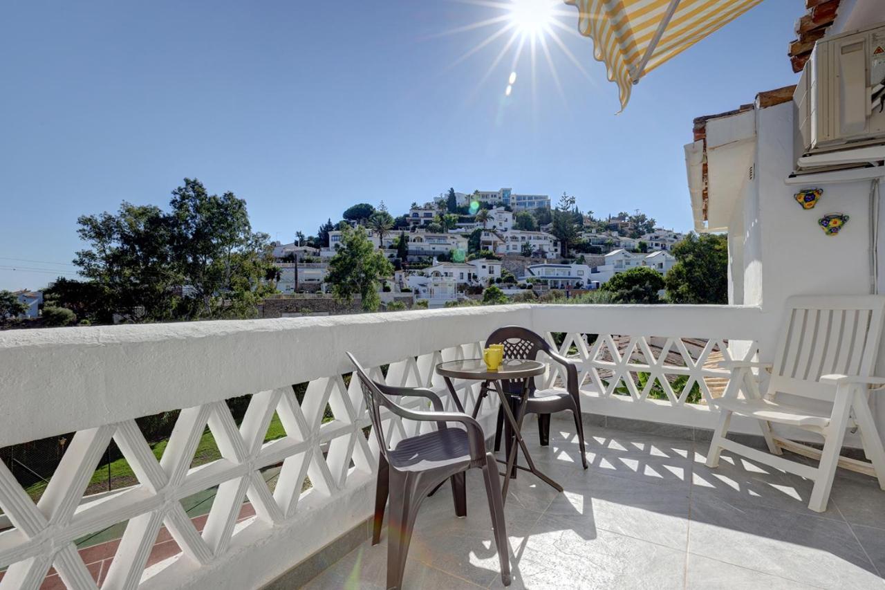 Quaint 2 Bedroom Townhouse With Pool Close To Sea! ベナルマデナ エクステリア 写真