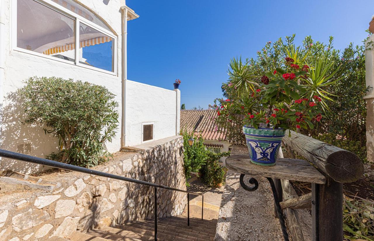 Quaint 2 Bedroom Townhouse With Pool Close To Sea! ベナルマデナ エクステリア 写真