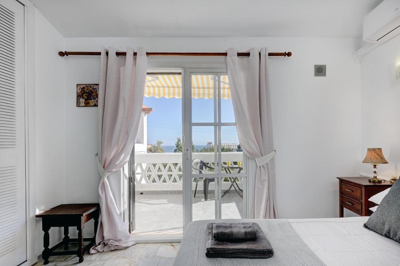 Quaint 2 Bedroom Townhouse With Pool Close To Sea! ベナルマデナ エクステリア 写真
