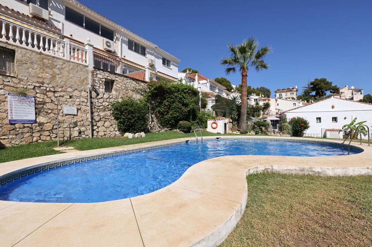 Quaint 2 Bedroom Townhouse With Pool Close To Sea! ベナルマデナ エクステリア 写真